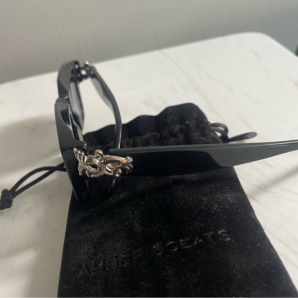 Amber sceats sunglasses - Picture 2 of 2